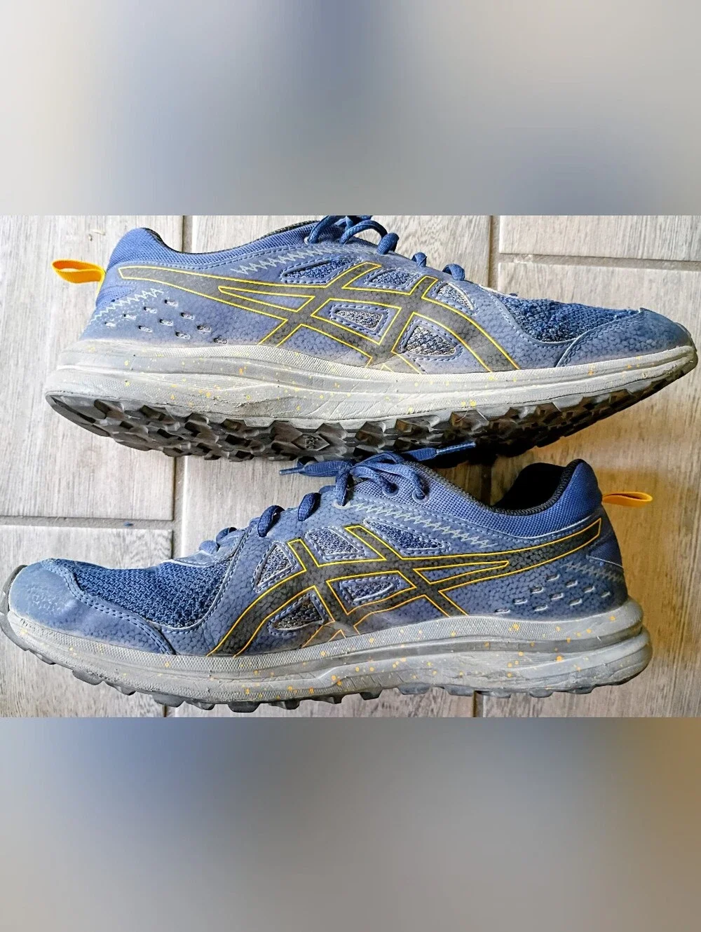 ASICS Men’s Blue and Yellow Running Shoes